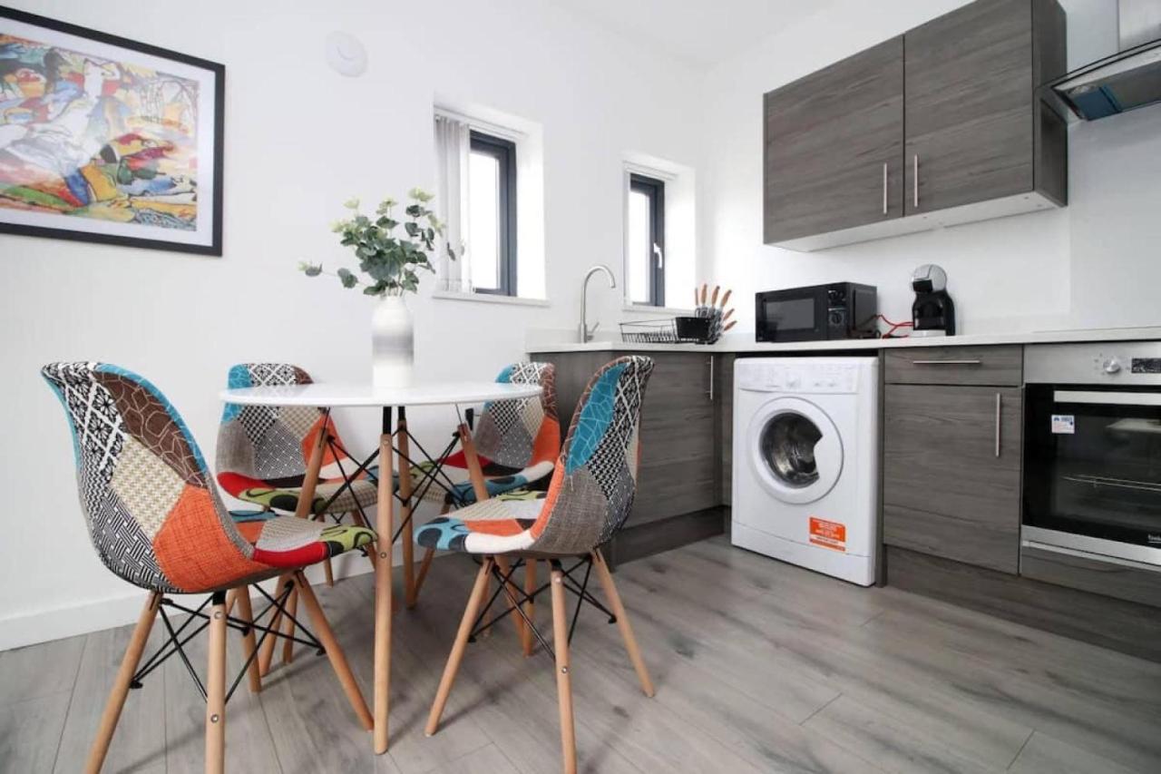 Flat In Cardiff City Centre מראה חיצוני תמונה